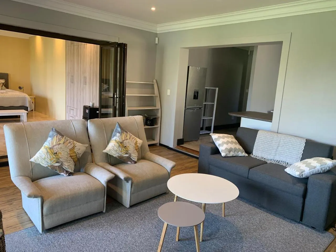 Sanji'S Cottages Somerset West Apartment